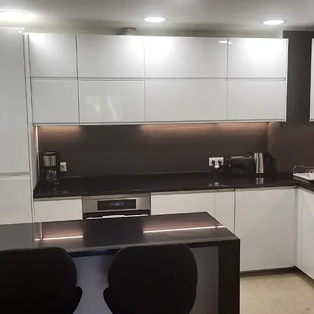 Luxury Near Town & Marina Apartmán *