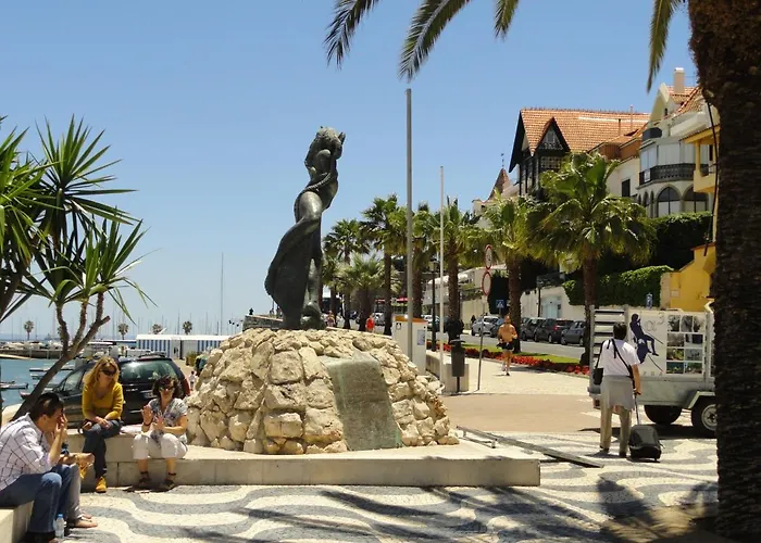 Luxury Near Town & Marina