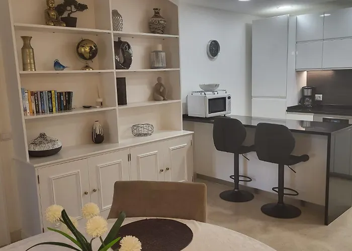 Luxury Near Town & Marina Apartmán