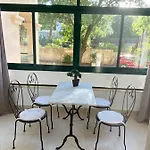 Apartment Luxury Near Town & Marina *