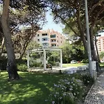 Luxury Near Town & Marina Apartment
