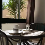 Luxury Near Town & Marina Apartment *