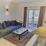 Luxury Near Town & Marina