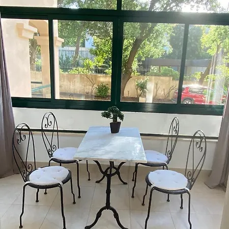 Apartment Luxury Near Town & Marina *