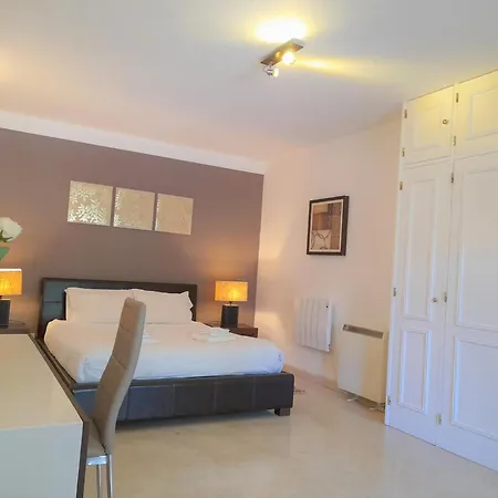 Luxury Near Town & Marina Apartment Cascais
